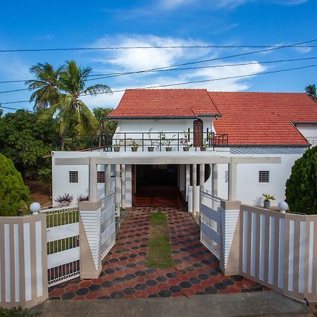 Dayanithi Guest House จาฟนา ภายนอก รูปภาพ
