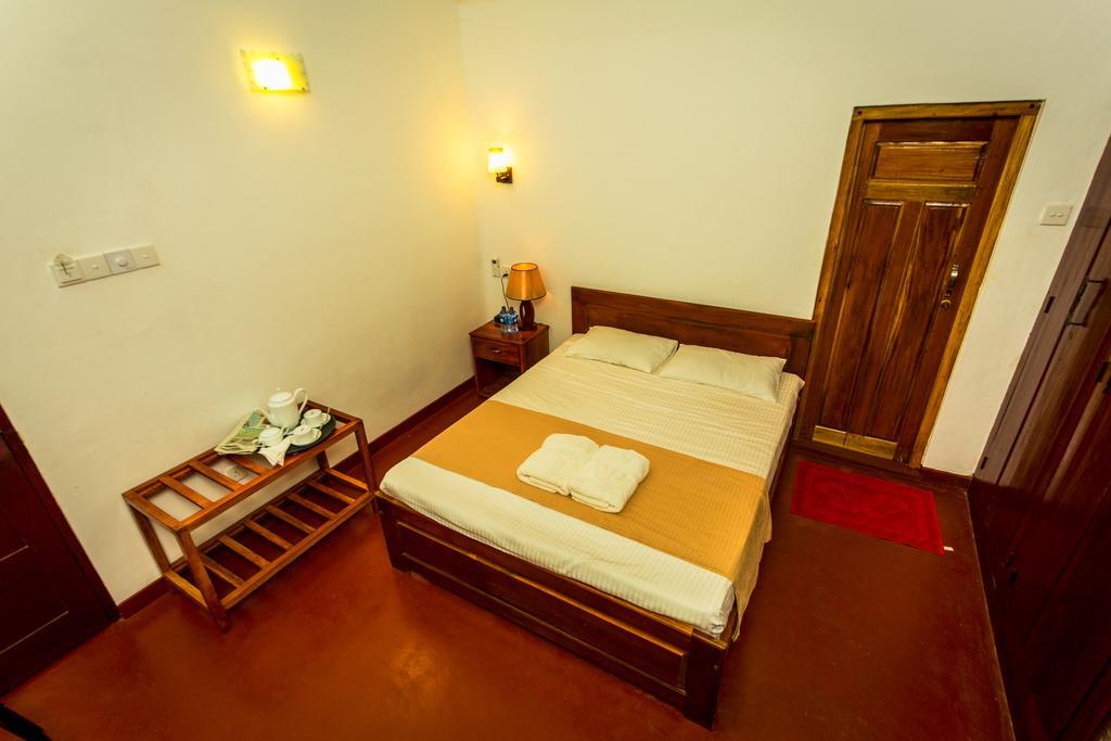Dayanithi Guest House จาฟนา ภายนอก รูปภาพ