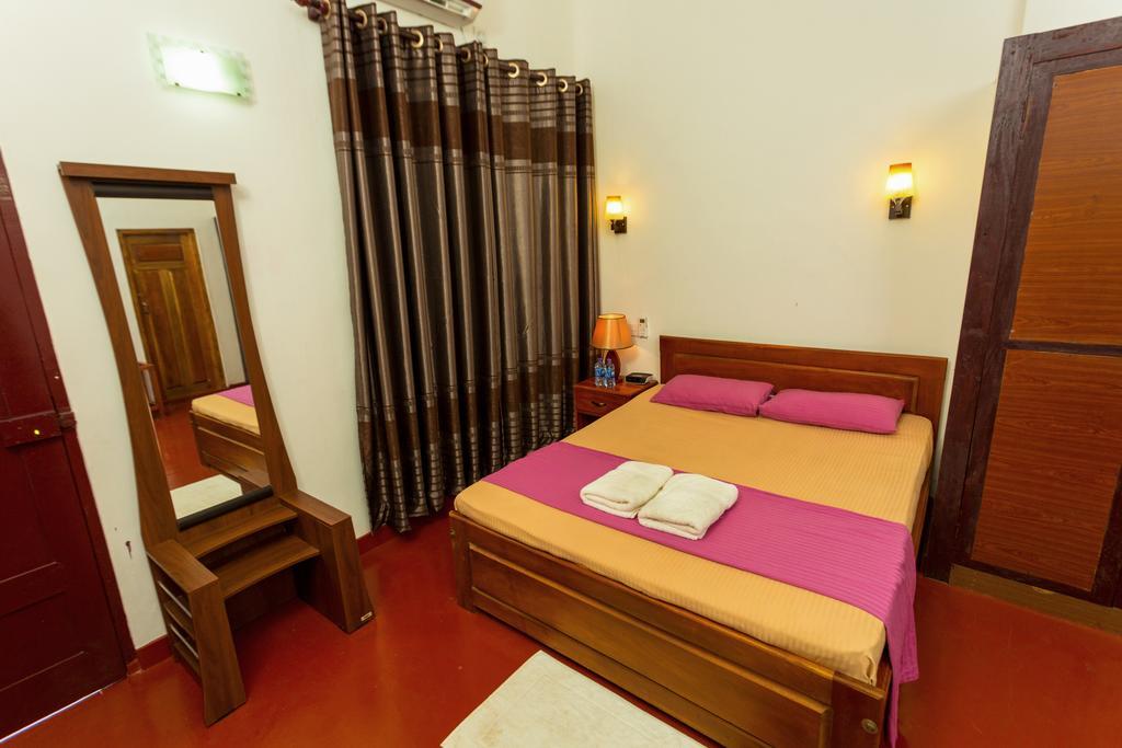 Dayanithi Guest House จาฟนา ภายนอก รูปภาพ
