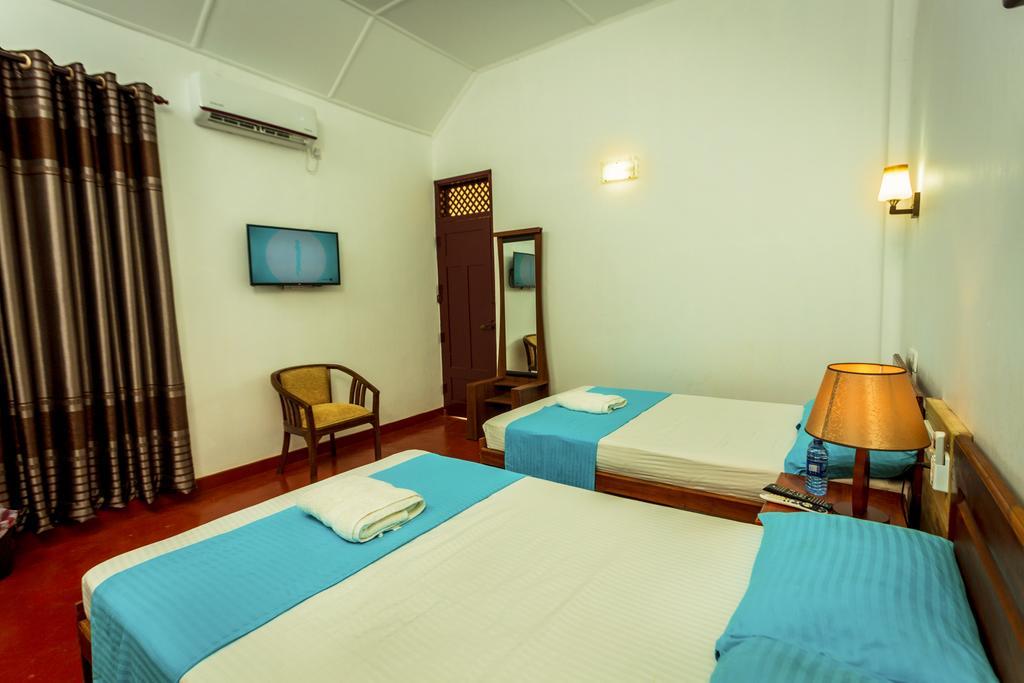 Dayanithi Guest House จาฟนา ภายนอก รูปภาพ